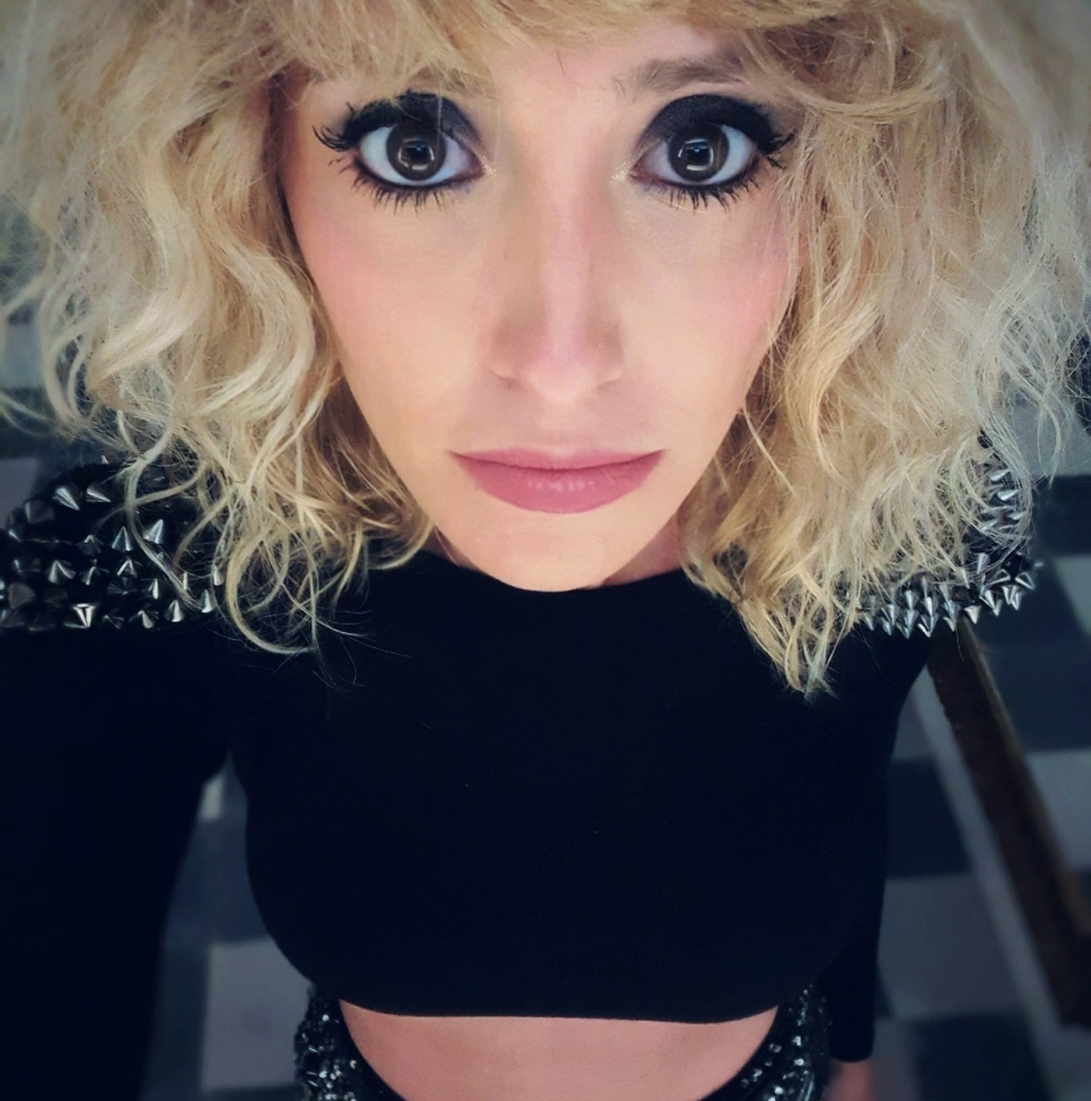 Meet your Posher, Sonia